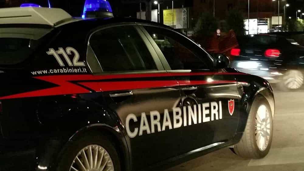 Danneggia un’auto ed aggredisce i Carabinieri a Borgo San Dalmazzo