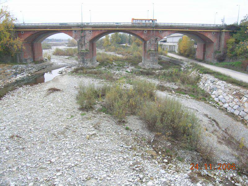 Lavori di consolidamento del ponte sul torrente Gesso a Cuneo