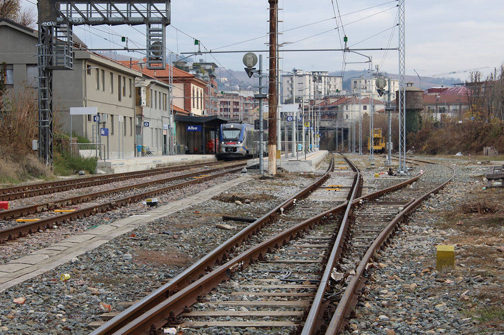 Riaprirà la linea ferroviaria Alba-Asti?