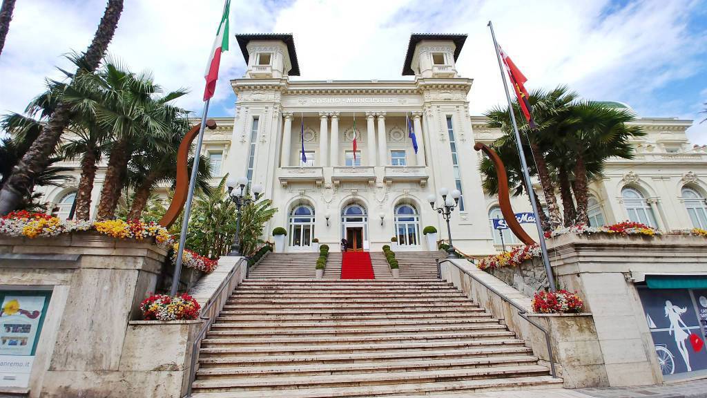Coppia cuneese alloggia in hotel a Sanremo, ma non vuole pagare il conto…