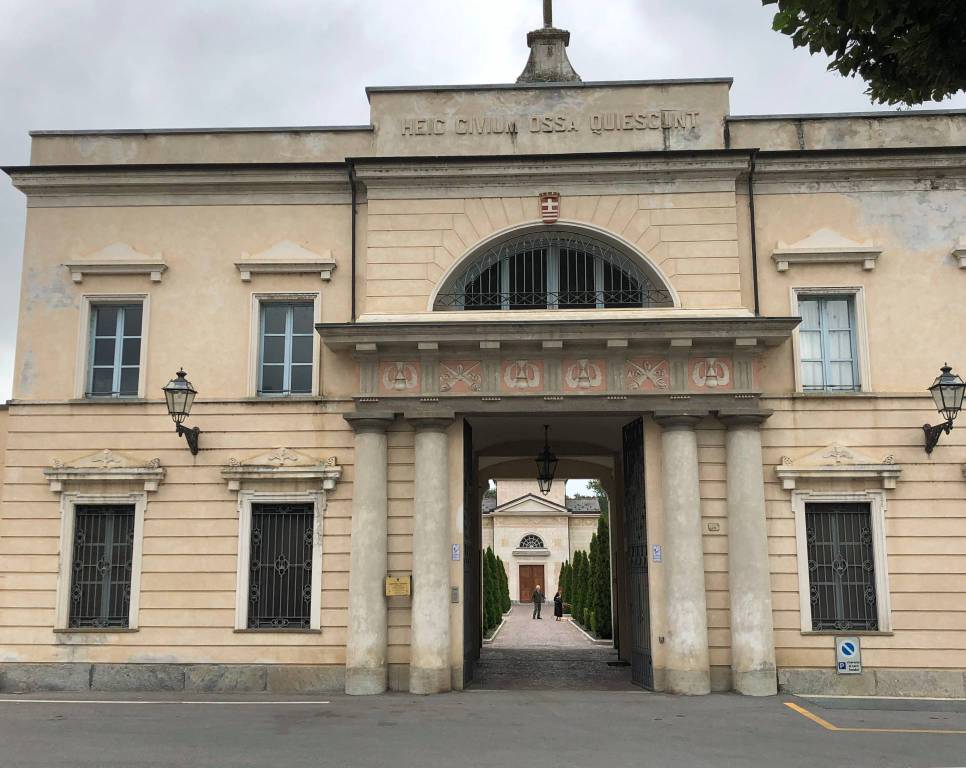 Cuneo, gli orari di accesso ai cimiteri per le prossime festività