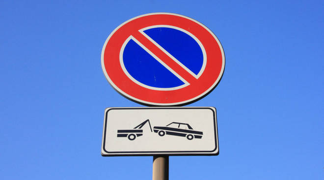Bra: lavori alla “Montalcini”, divieto di parcheggio lungo l’edificio scolastico