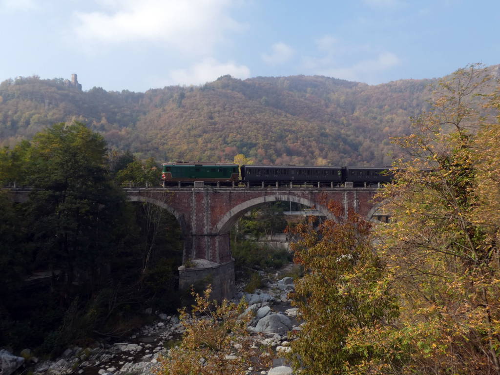 Ferrovia del Tanaro: rinviato il viaggio in treno storico del 4 ottobre