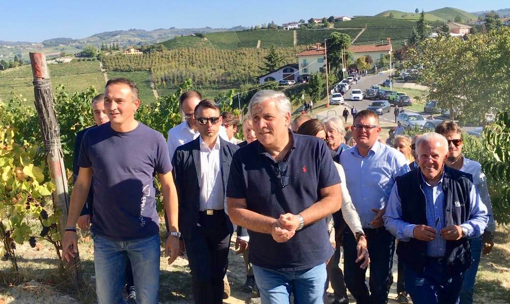 Tajani ad Alba parla di voucher e fondi europei per l’agricoltura