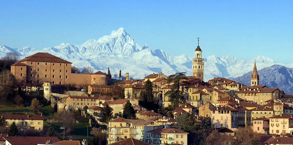 Saluzzo, alla mostra Vivre d’Hazard l’incontro pubblico con lo storico dell’arte e critico Lóránd Hegyi