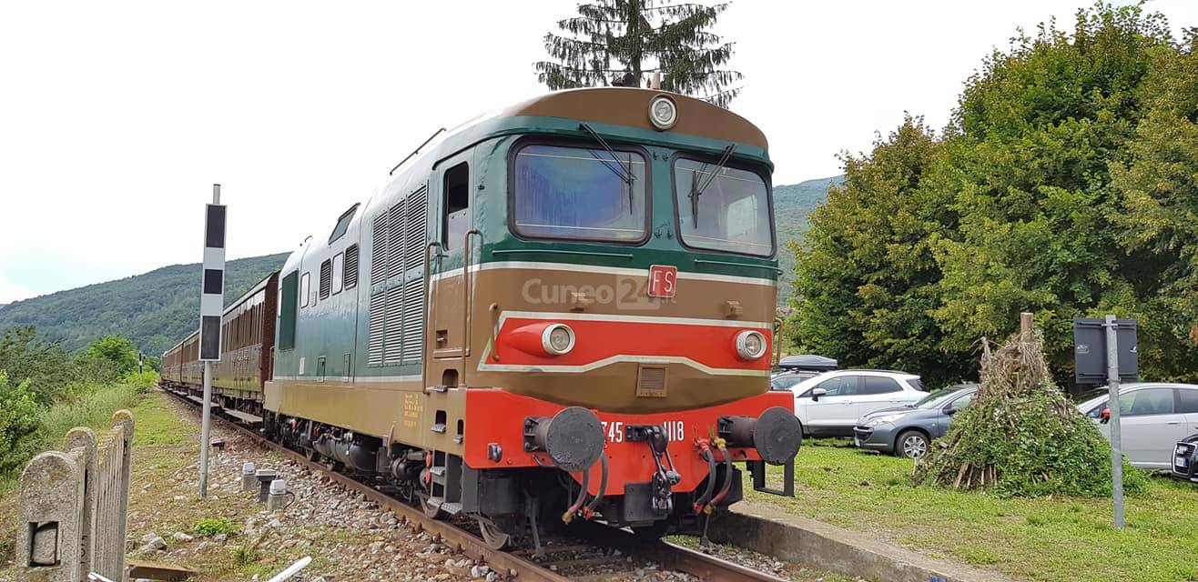 A due anni dall’alluvione riapre la ferrovia della Val Tanaro: per l’occasione arriverà un treno storico