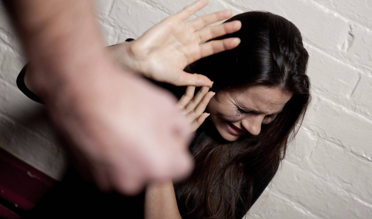 Violenza domestica, nel Saluzzese tre casi in un mese: denunciati tre uomini