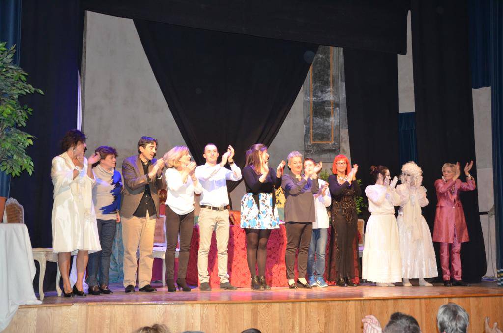 A Limone Piemonte debutta a teatro la commedia “Quando il diavolo va in vacanza”