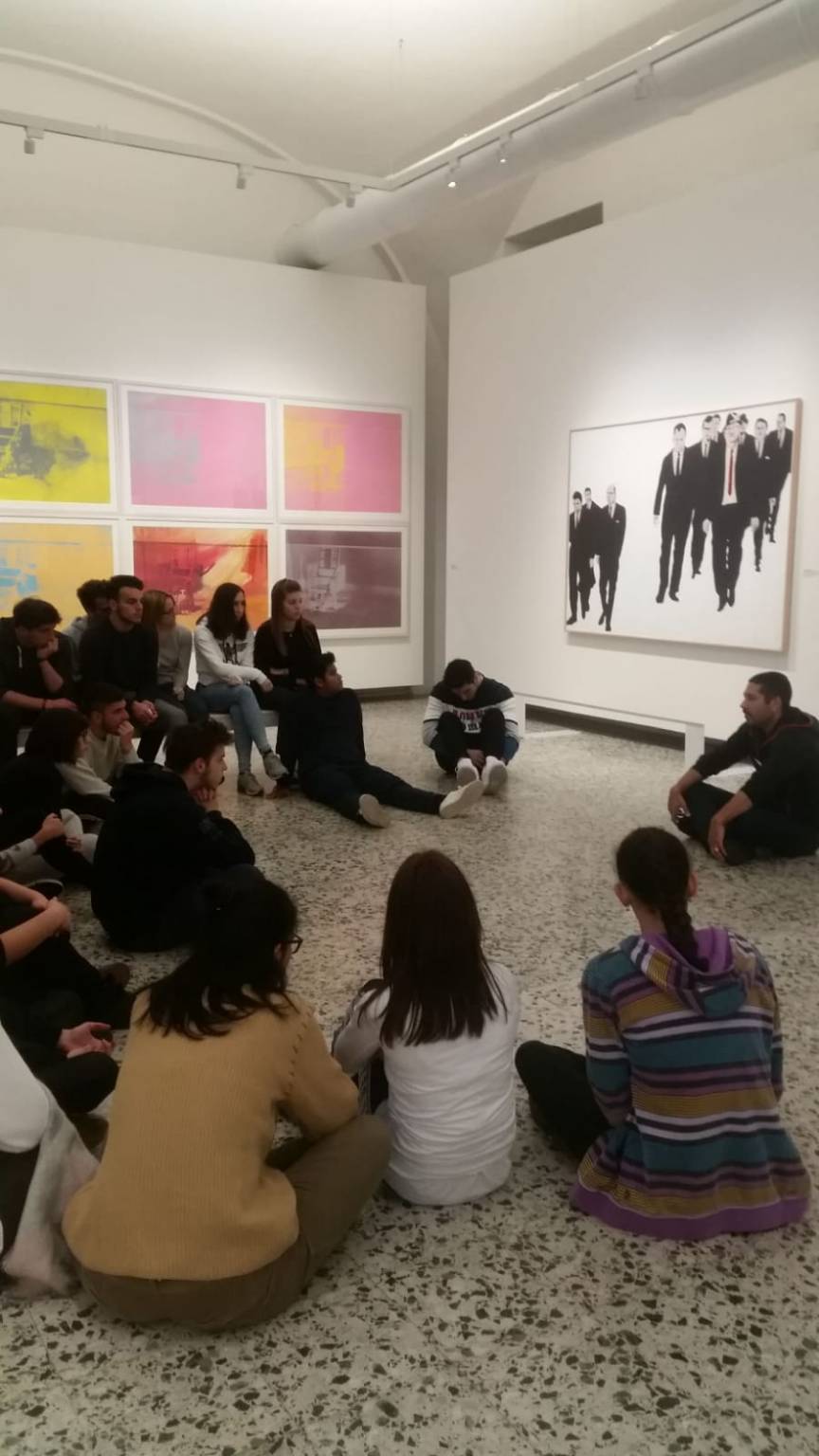 Giornata torinese tra pop art e libri per gli studenti del “Cravetta” di Savigliano
