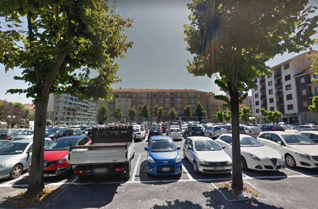 Cuneo, piazza Cavalieri di Vittorio Veneto ceduta gratuitamente al Comune