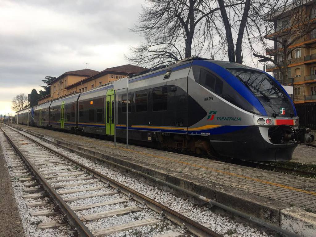Linea Cuneo-Ventimiglia: richiesta una coppia di treni in più