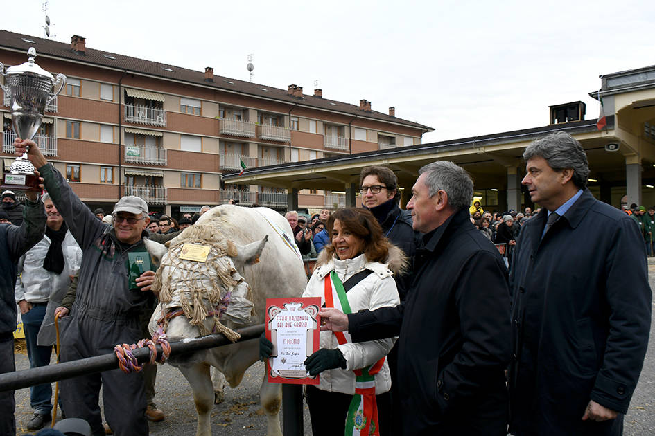 La Banca Alpi Marittime a sostegno della “Fiera del Bue grasso” di Carrù