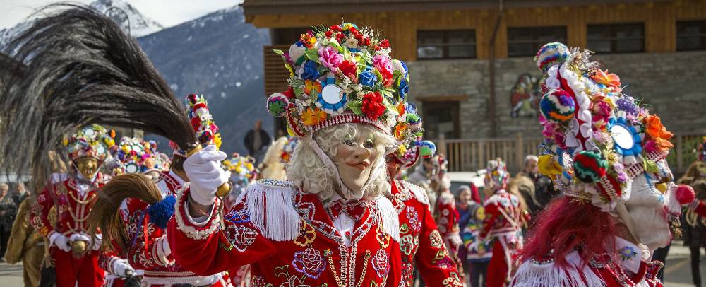 Il carnevale unisce Mondovì e la Valle d’Aosta: il Moro e la sua Corte gemellati con le Landzette