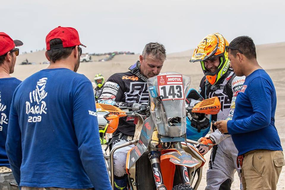 Nicola Dutto fermato dalla Direzione di Gara della Dakar 2019