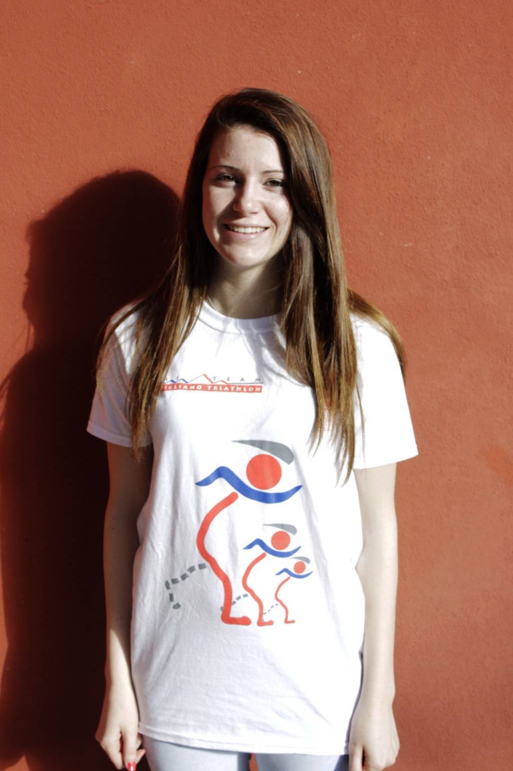 Una maglietta per il Tri-Team-Savigliano-Triathlon realizzata dagli studenti del Cravetta