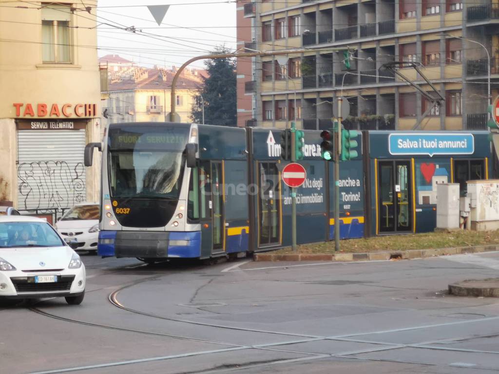 Bus, metro e tram fermi per 24 ore: indetto nuovo sciopero a Torino