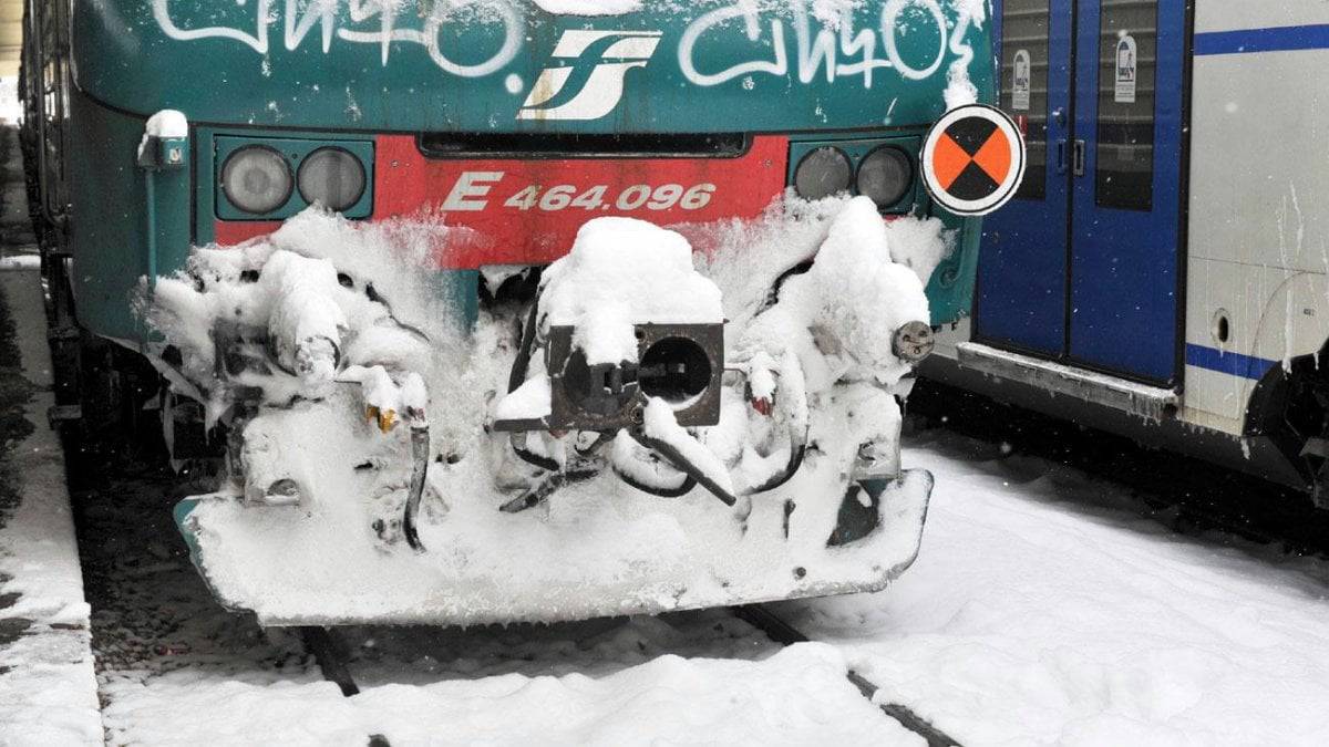 Neve in arrivo sul Piemonte: Trenitalia attiva il piano di emergenza