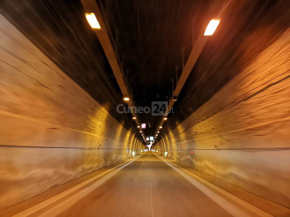 Maltempo, chiuso il tunnel di Tenda