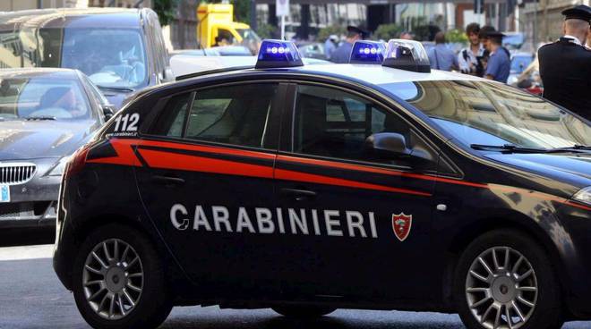 Roccavione, scoperti con stupefacenti scappano ai Carabinieri: nei guai padre e figlio