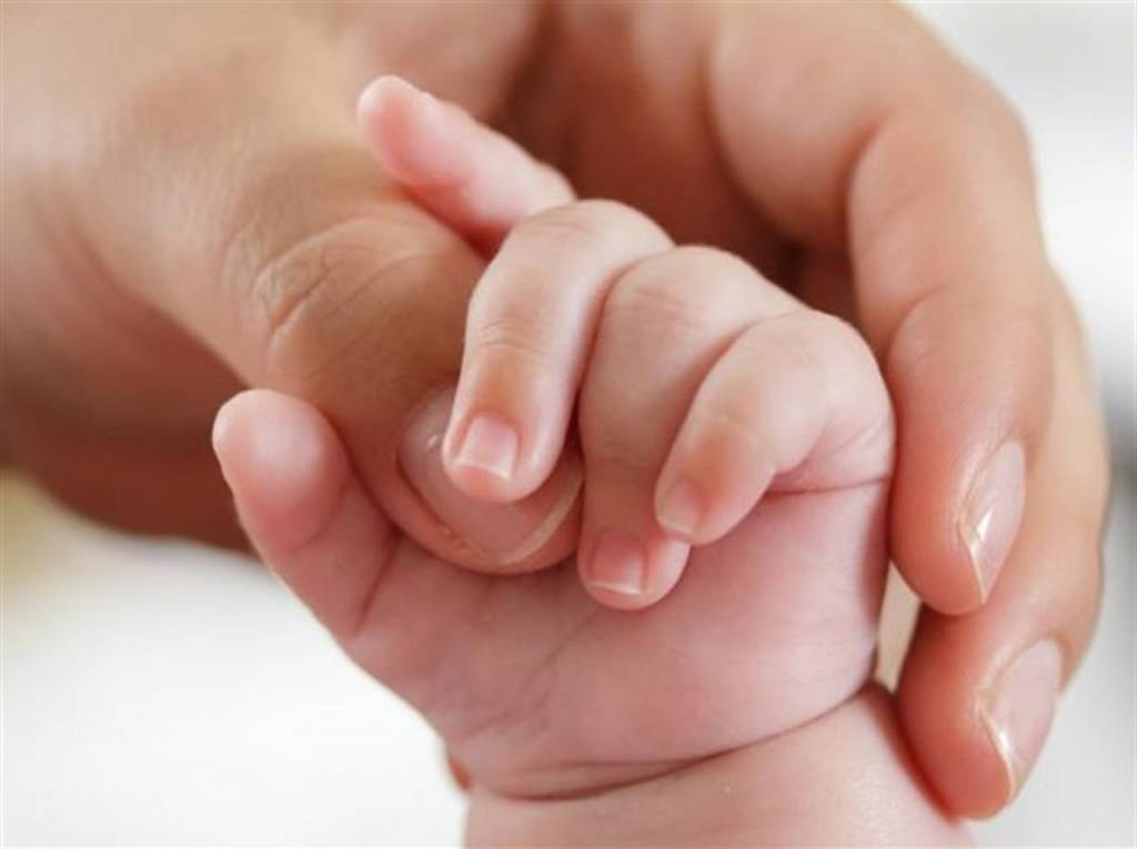 Dramma a Saluzzo: neonata muore a pochi giorni dal primo vagito