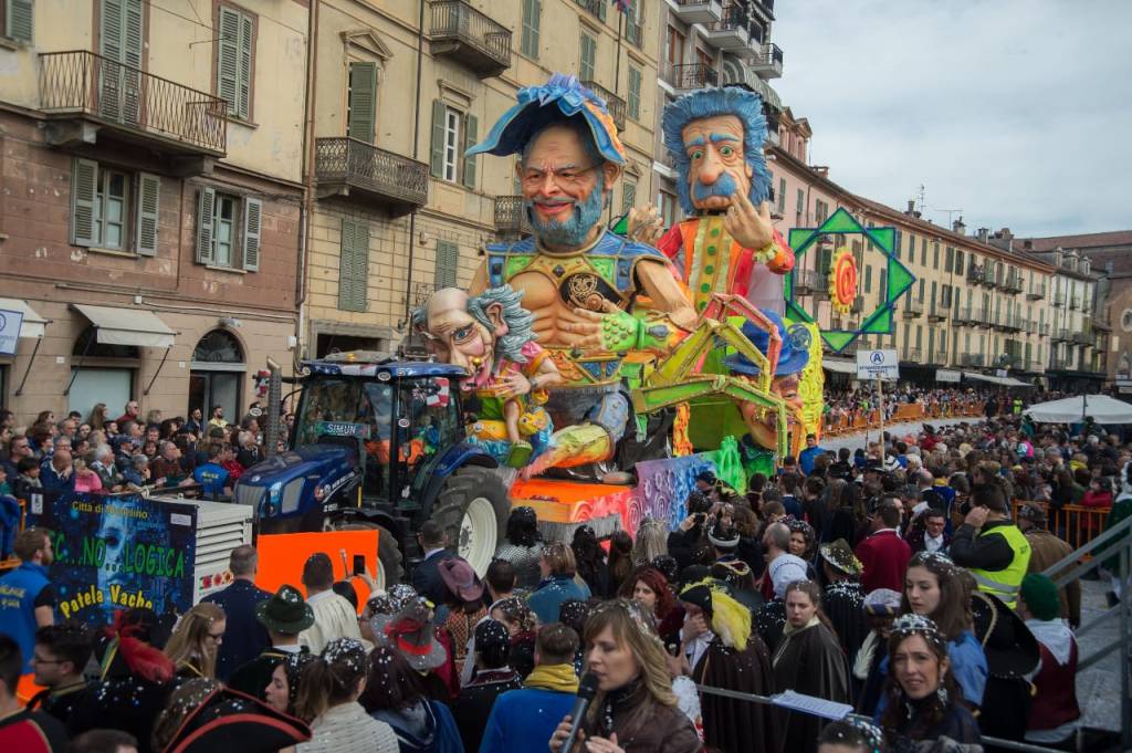 Il carro di Nichelino vince il Carnevale di Saluzzo 2019