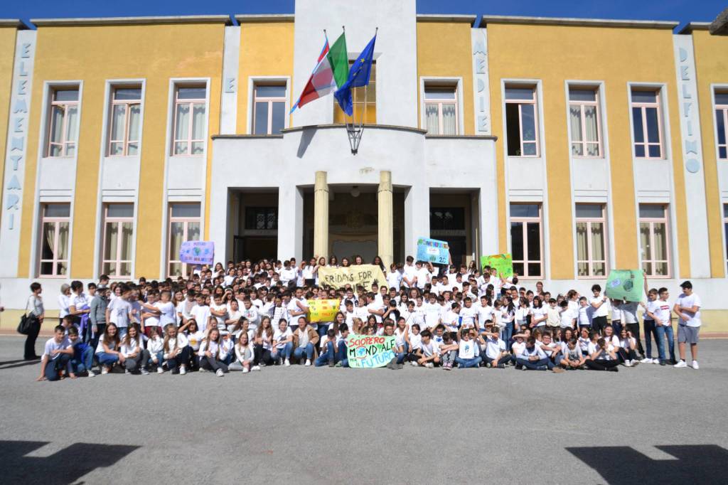 Una maglietta bianca come l’aria pulita: il Friday for Future di Villanova Mondovì