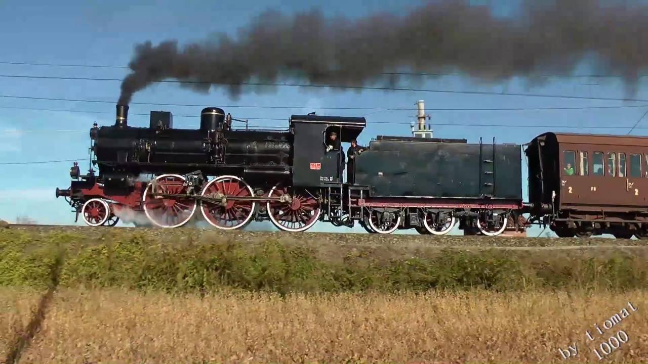 Treno storico sulla Cuneo-Ventimiglia: in testa al convoglio una locomotiva del 1907