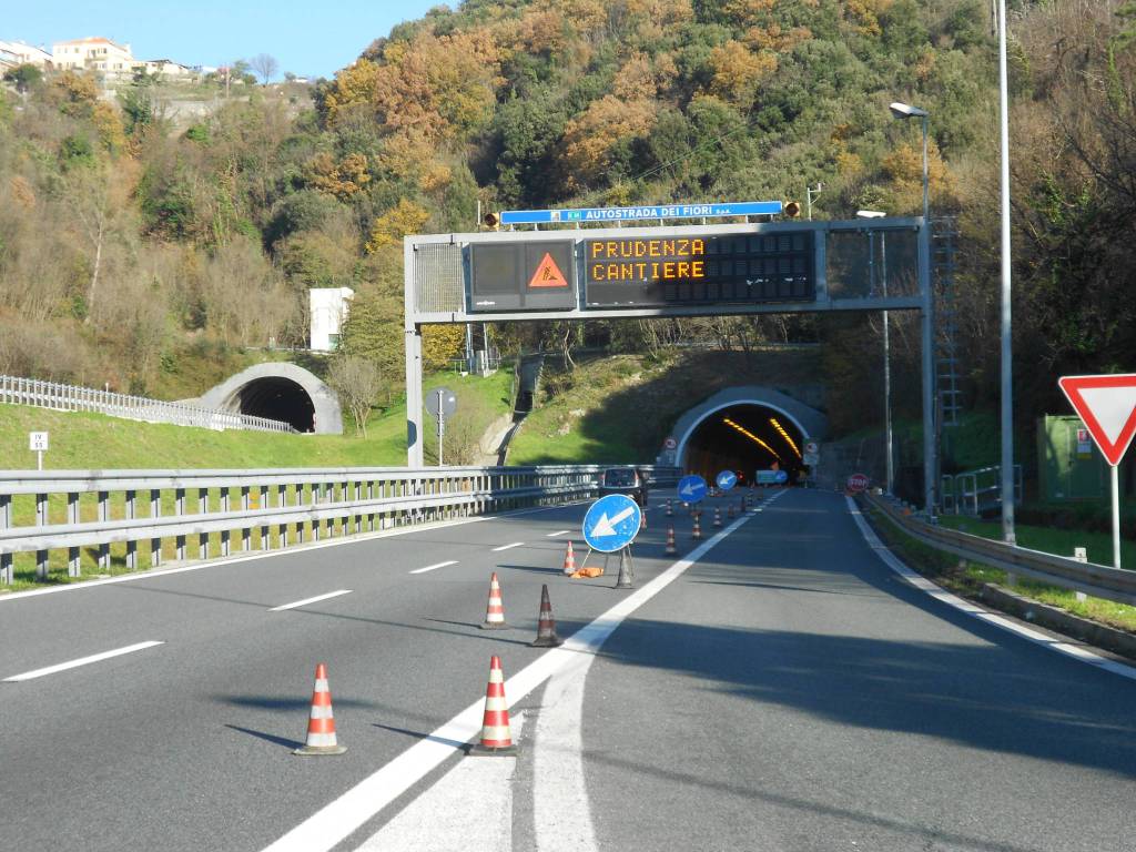Autostrada A6 Torino-Savona, quattro notti di chiusura: i tratti interessati