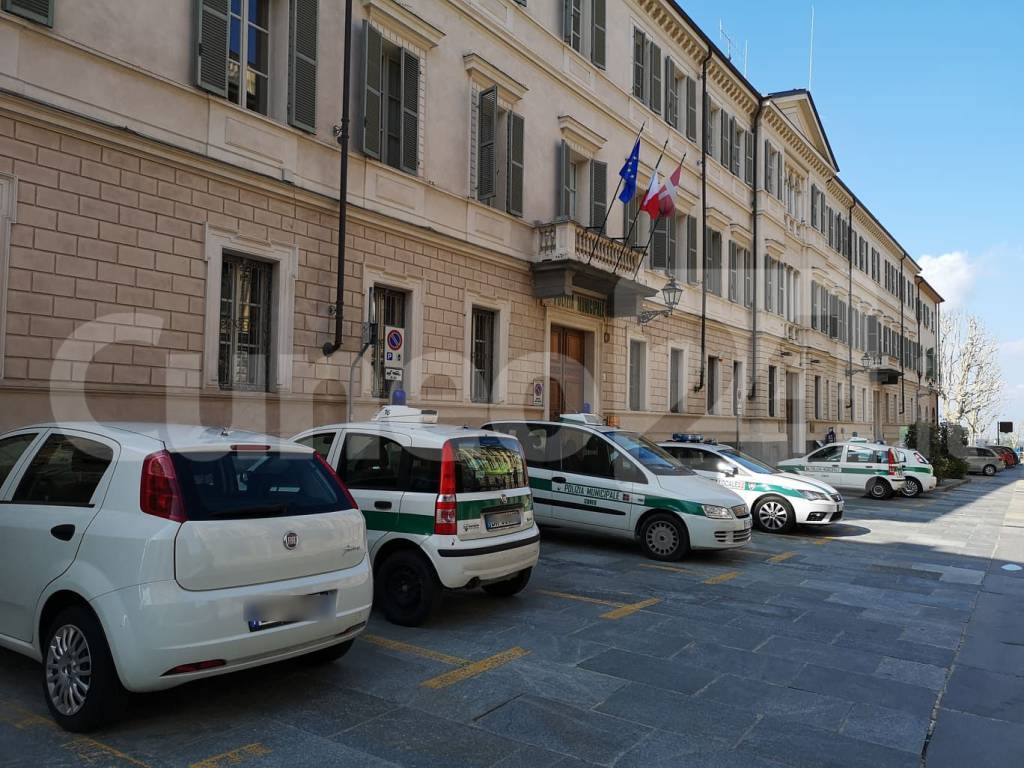 Cuneo, disposizioni per l’accesso del pubblico al Comando di Polizia Locale e agli sportelli del Servizio Tributi