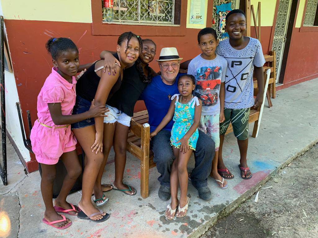 “Aperibrasil”: a Carrù musica e solidarietà per i meninos de rua di Padre Renato