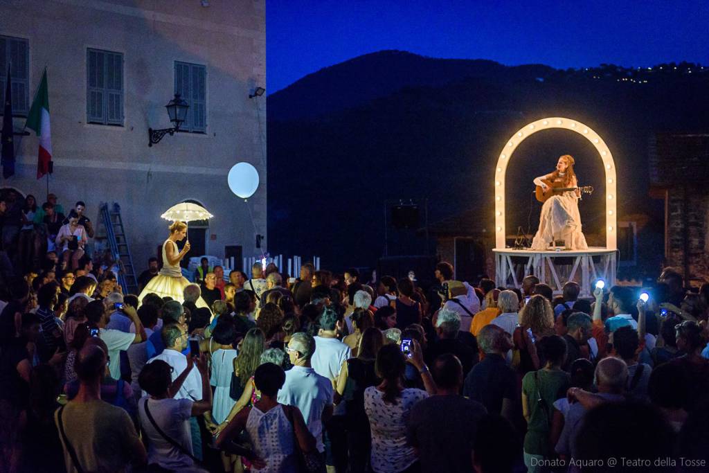 “Le 9 lune” spettacolo itinerante nei cortili di Cuneo