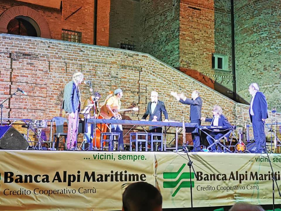 Carrù, serata di divertimento con “Banda Osiris” e “Trelilu” in “Piemonte Carlo”