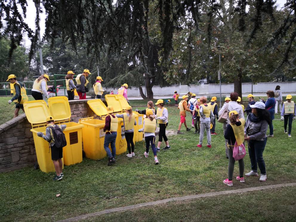 Puliamo il Mondo: a Bra 70 ragazzi impegnati in una speciale eco-pulizia