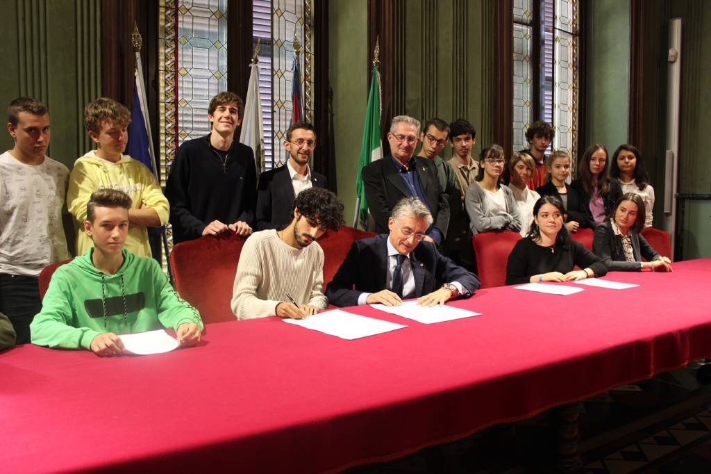 Alba: l’Amministrazione ed i giovani del movimento per il clima hanno sottoscritto un accordo congiunto