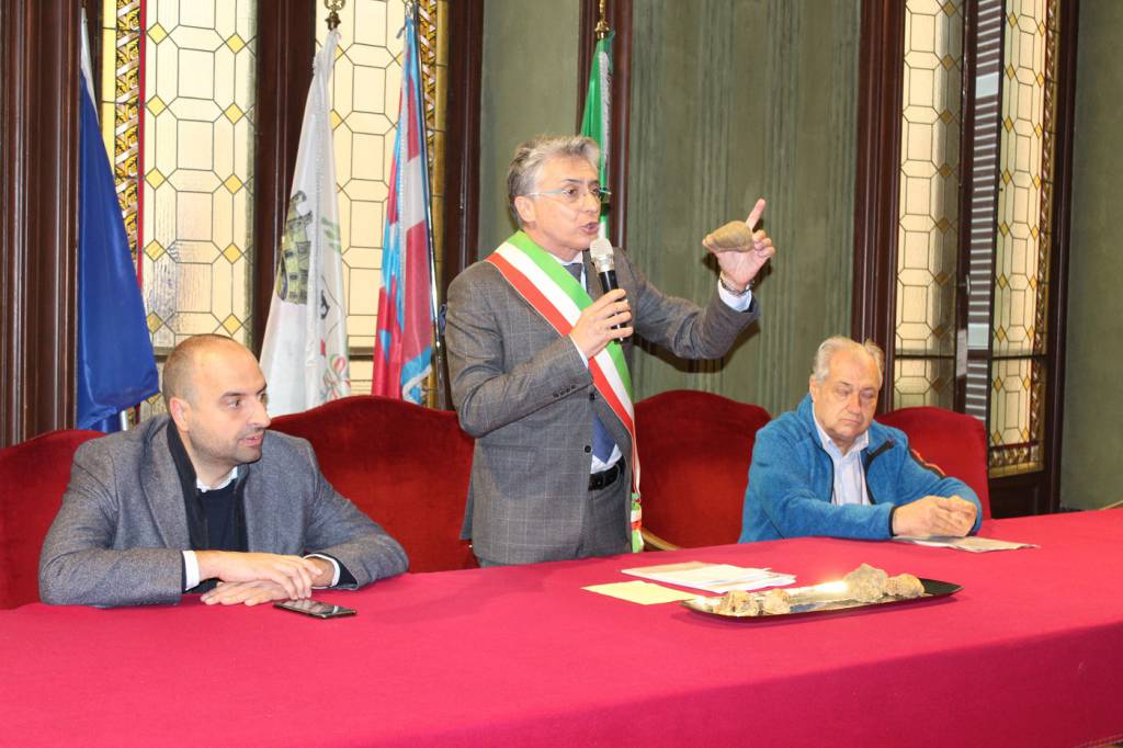 Alba: il sindaco Carlo Bo ospita i sindaci del territorio per difendere assieme il Tartufo bianco d’Alba