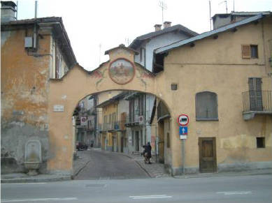 Borgo San Dalmazzo, il mercato del giovedì torna nel centro storico