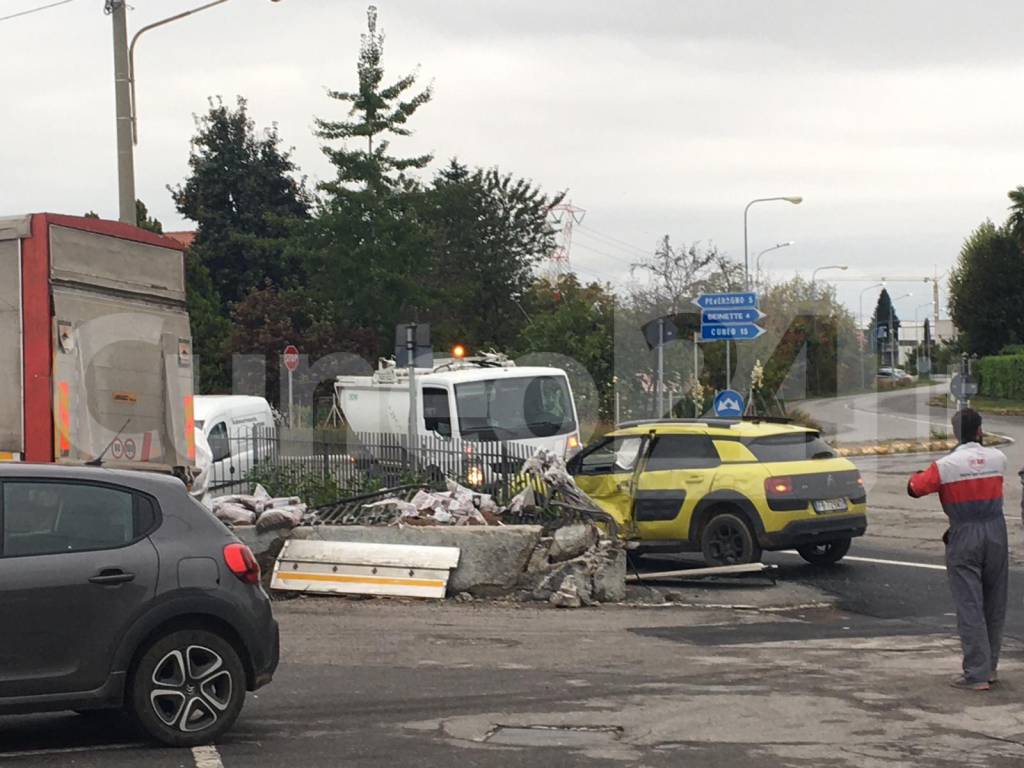Incidente stradale a Chiusa di Pesio, due veicoli coinvolti