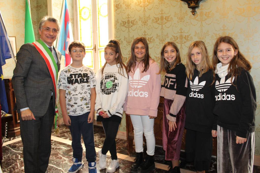 Alba: gli alunni della scuola “Coppino” in visita al Palazzo comunale