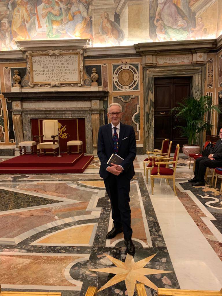Beppe Ghisolfi non si accontenta: dopo Trump è la volta di papa Francesco