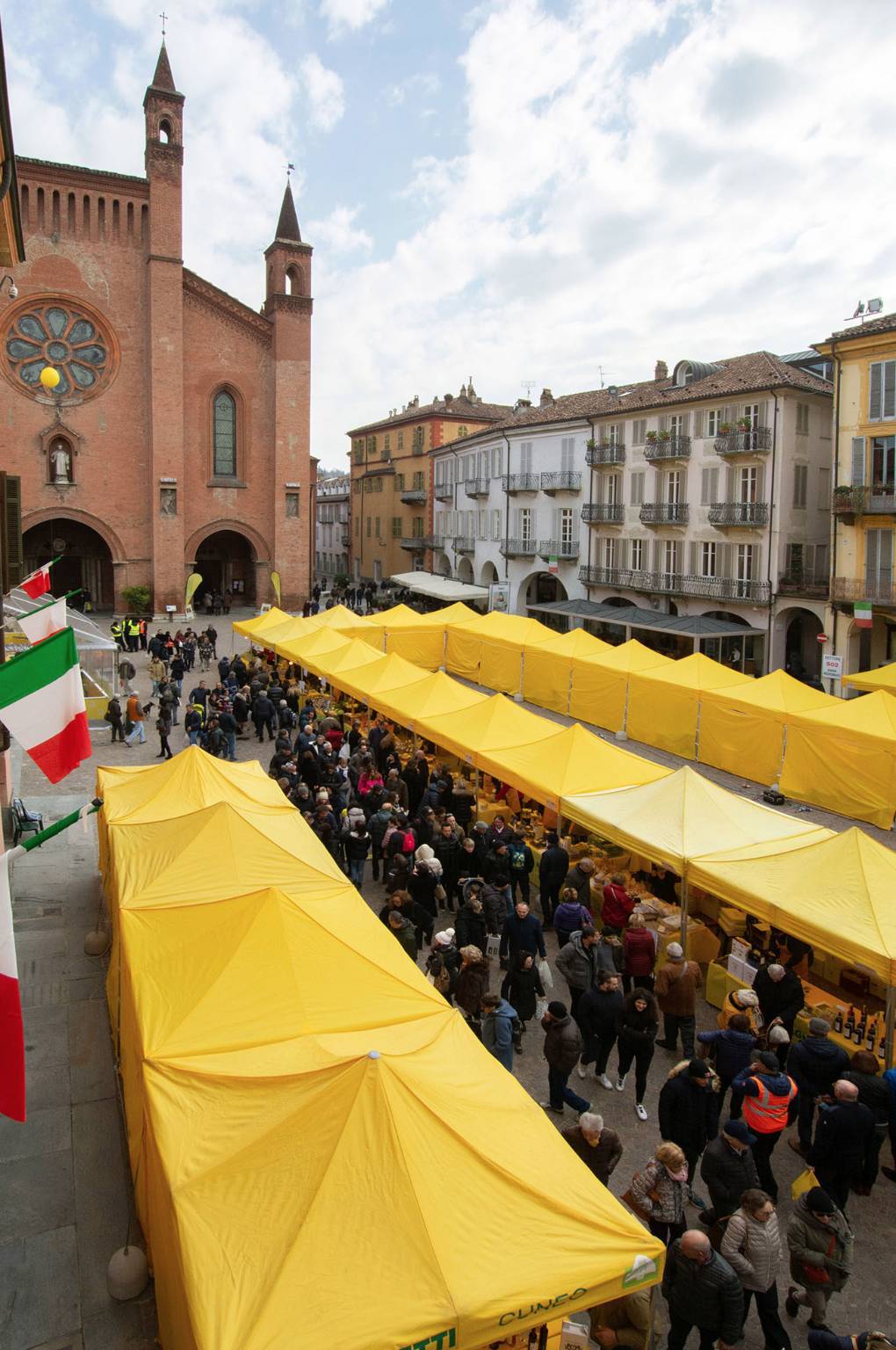 Coldiretti: ad Alba sarà un weekend “in giallo” con il Campagna Amica Day tra gusto, sorprese e divertimento