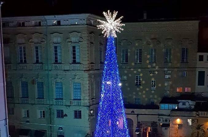 Il Natale a Sanremo incanta con un tripudio di luci e magiche atmosfere