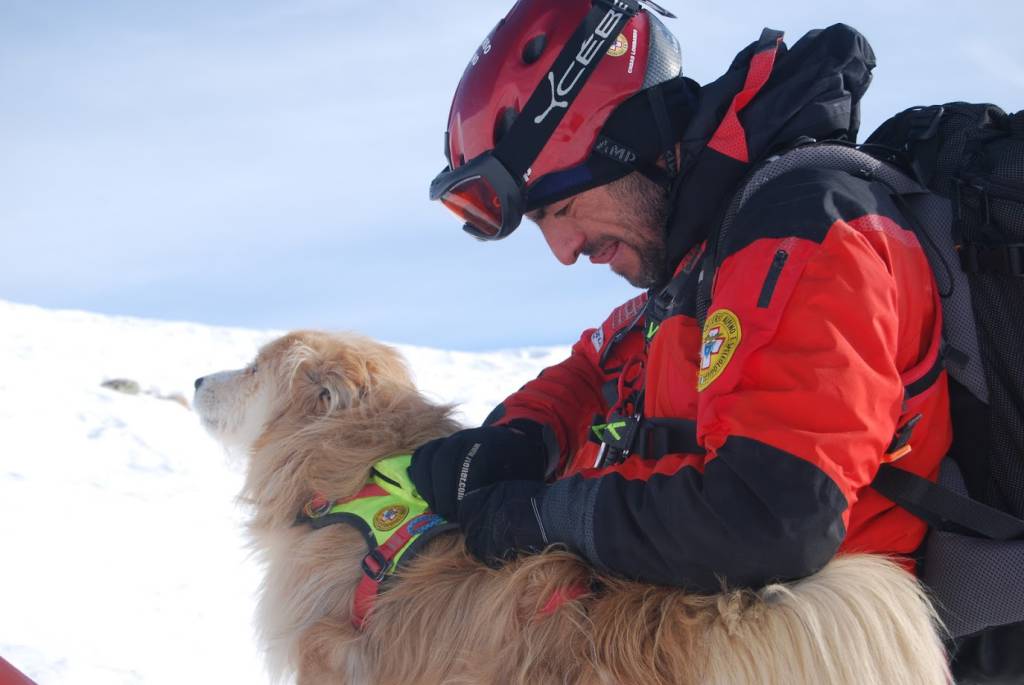Bellino, scialpinista sepolto da una valanga: sul posto il Soccorso Alpino