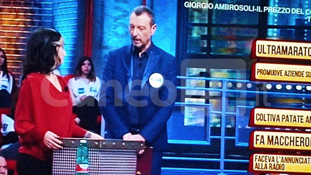 Marco Olmo a “I soliti ignoti” frutta 100 mila euro alla concorrente
