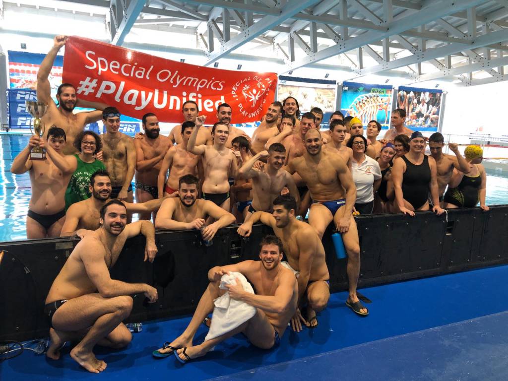 A Cuneo Settebello e Nazionale Special Olympics unite dalla pallanuoto