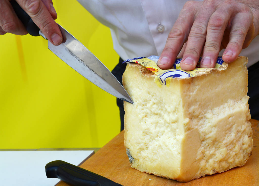 Covid, boom di fake news sui formaggi: tra le “vittime” anche il nostro Castelmagno