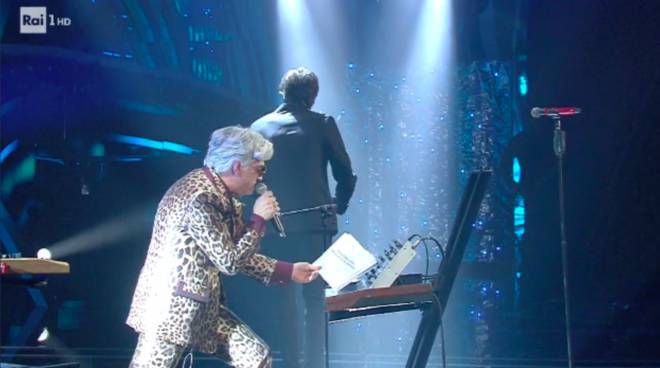 Morgan insulta Bugo che lascia il palco: squalificati da #Sanremo2020 per defezione