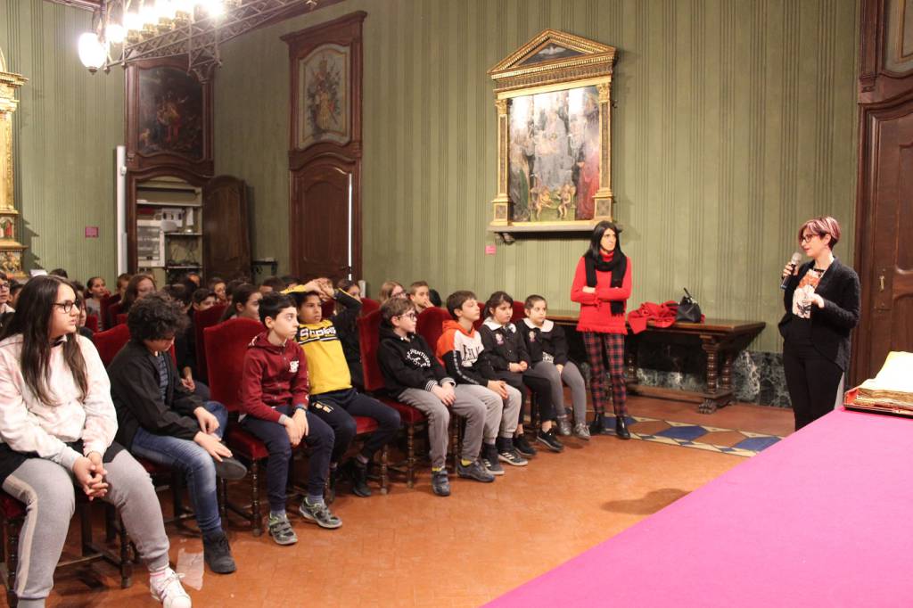 Alba: le classi V della scuola “Rodari” in visita al Palazzo comunale