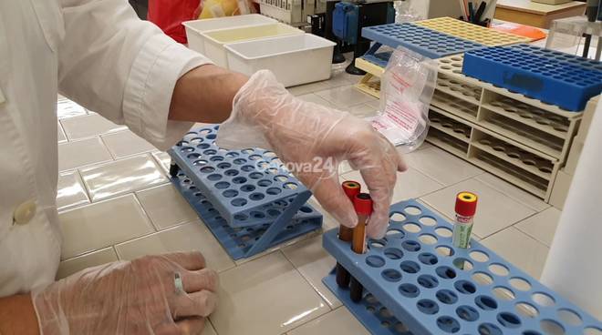 Aumentano i laboratori per i test covid-19 in Piemonte