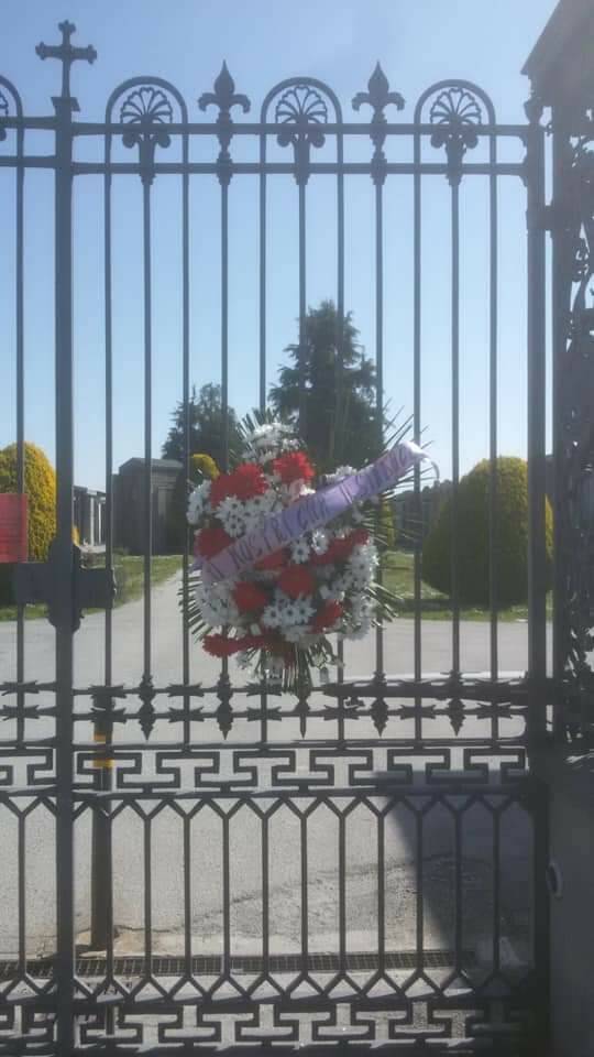 Il sindaco di Savigliano fa consegnare fiori ai cimiteri chiusi