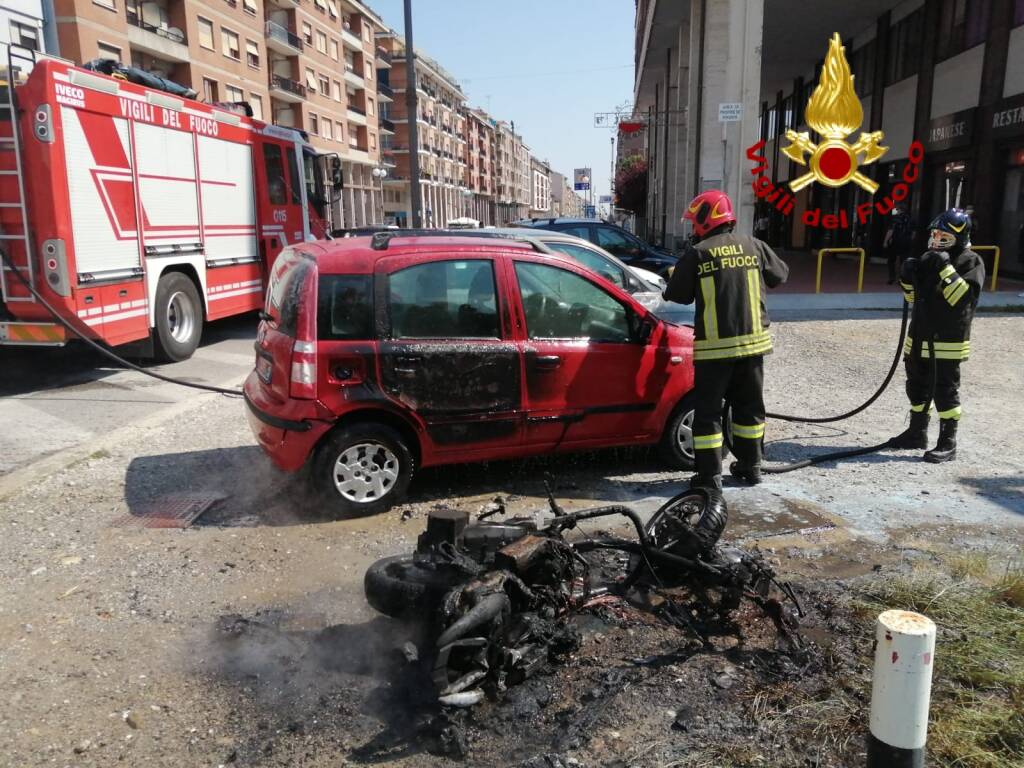 Cuneo, incendio scooter in corso Nizza